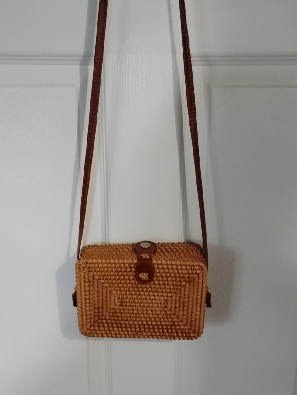 Woven Straw Crossbody Bag in Tan - Unbranded